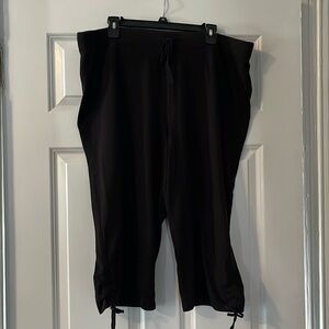 Cato Black Pull on Capris with Adjustable Tie
